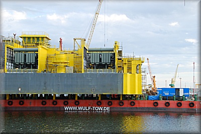 BefllungzweierNeutransformatorenaufeinerOffshore-Plattform_